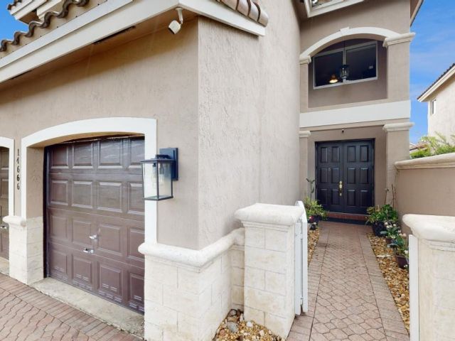 Продажа дома по адресу 14666 SW 132nd Ct - фото 6222990