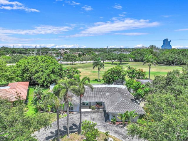 Продажа дома по адресу 5421 N 36th Ct - фото 6224000