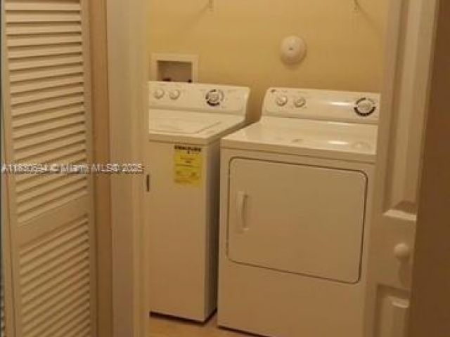 Продажа дома по адресу 4217 SW 164th CT 4217 - фото 6230194