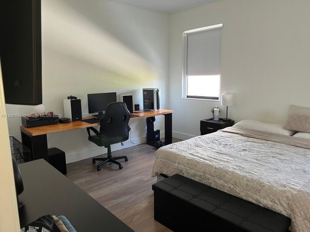 Продажа дома по адресу 4217 SW 164th CT 4217 - фото 6230197