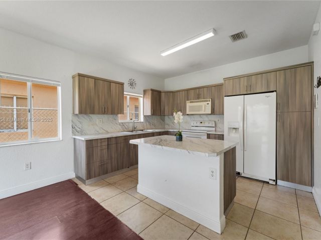 Продажа дома по адресу 10821 SW 229th St - фото 6223213