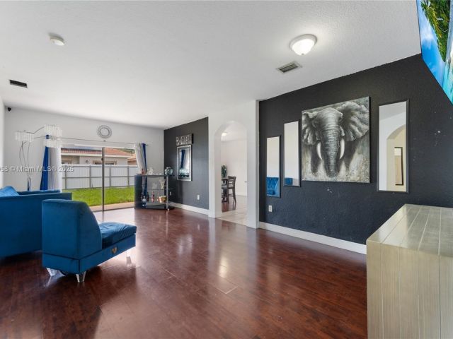 Продажа дома по адресу 10821 SW 229th St - фото 6223216