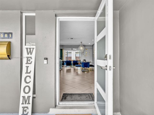 Продажа дома по адресу 8581 NW 15th Ct - фото 6248614