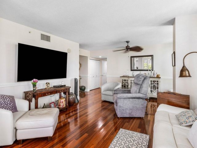 Продажа квартиры #517 - фото 6233618