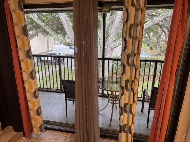 Дом в аренду по адресу 97 Deer Creek Road N L101 - фото 6231817