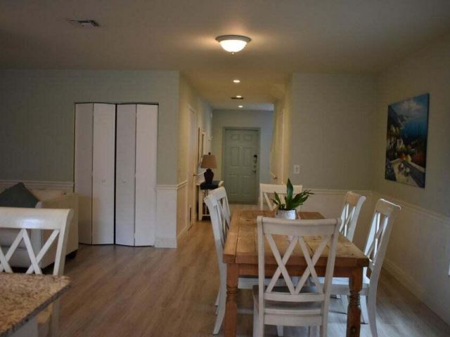 Дом в аренду по адресу 2300 Florida Boulevard D - фото 6226332