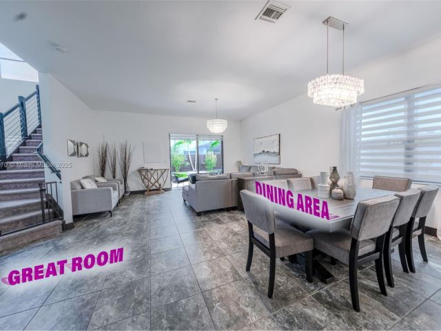 Дом в аренду по адресу 15976 SW 136th Ter 15976 - фото 6226378