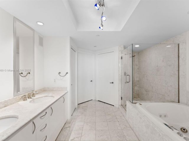 Продажа квартиры #2807 - фото 6270135