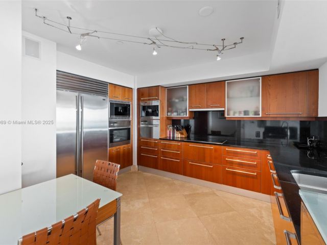 Продажа квартиры #2807 - фото 6270146