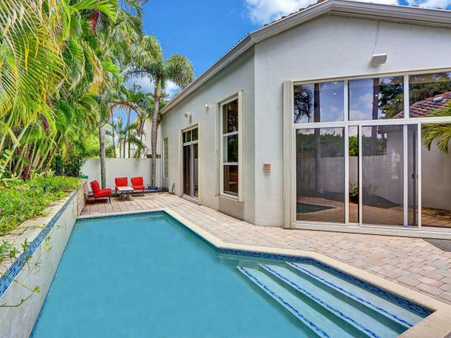 Продажа дома по адресу 6631 NW 43rd Terrace - фото 6252382