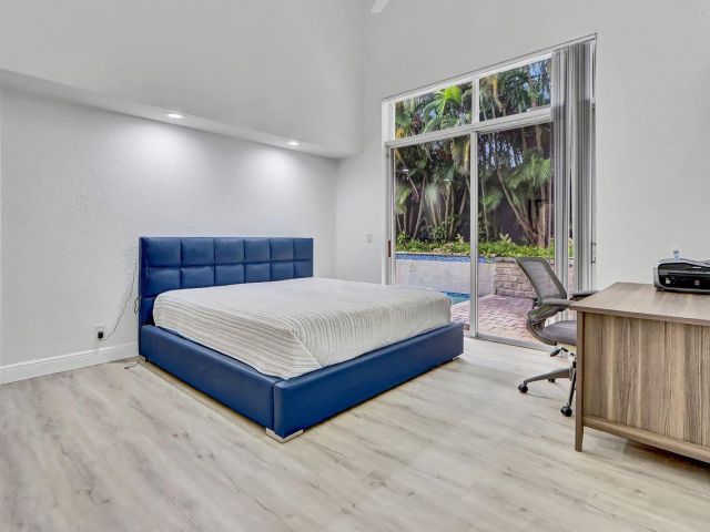 Продажа дома по адресу 6631 NW 43rd Terrace - фото 6252389