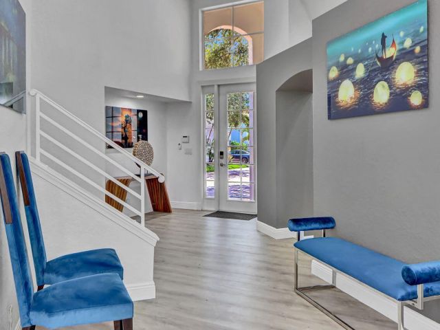 Продажа дома по адресу 6631 NW 43rd Terrace - фото 6252396