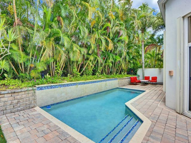 Продажа дома по адресу 6631 NW 43rd Terrace - фото 6252397