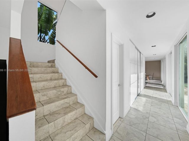 Продажа дома по адресу 440 Rosaro Ave - фото 6227898