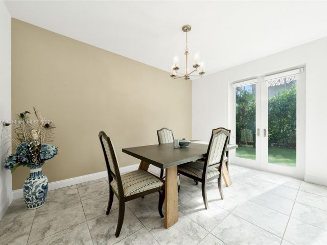 Продажа дома по адресу 440 Rosaro Ave - фото 6227906