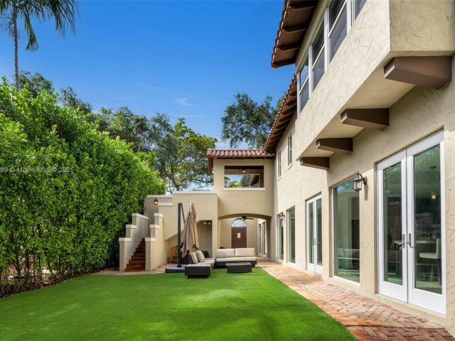 Продажа дома по адресу 440 Rosaro Ave - фото 6227916