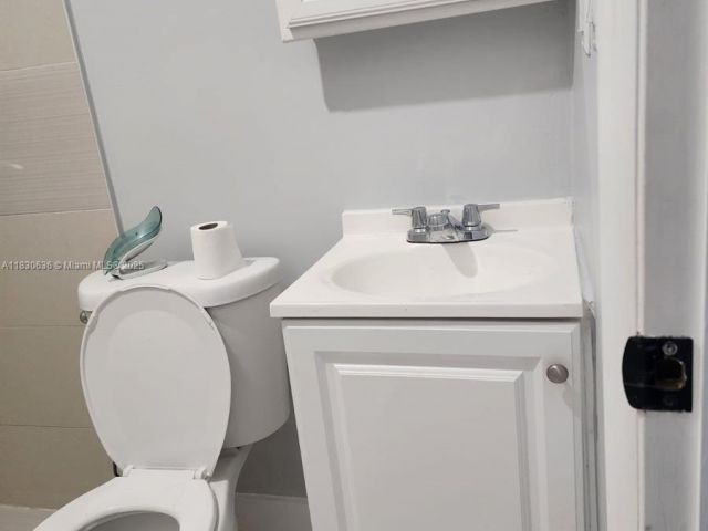 Продажа дома по адресу 10955 SW 223rd St - фото 6236229