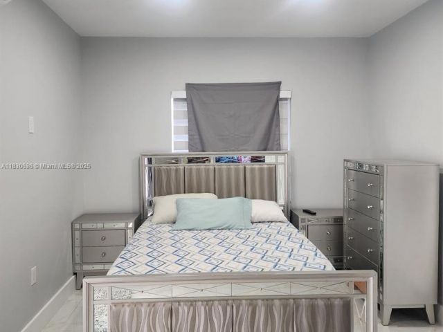 Продажа дома по адресу 10955 SW 223rd St - фото 6236230