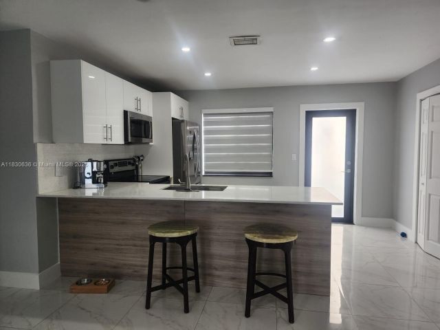 Продажа дома по адресу 10955 SW 223rd St - фото 6236233