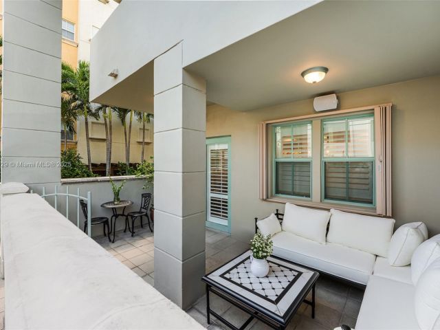 Продажа дома по адресу 618 Valencia Ave 101 - фото 6228912