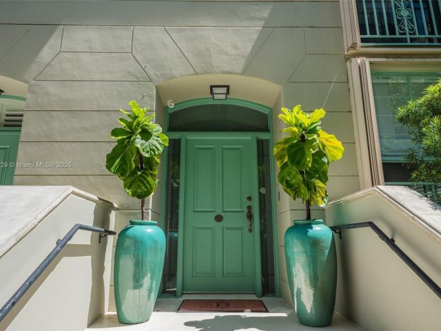 Продажа дома по адресу 618 Valencia Ave 101 - фото 6228928