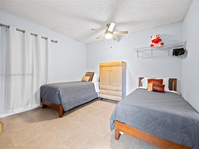 Продажа дома по адресу 600 NW 99th St - фото 6228862