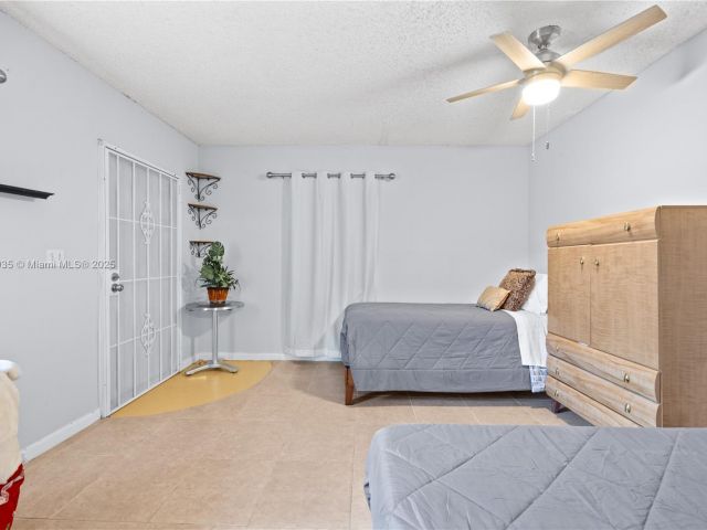 Продажа дома по адресу 600 NW 99th St - фото 6228863