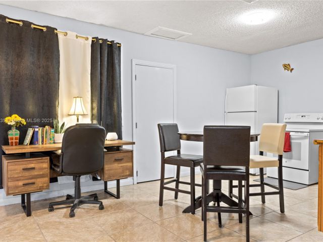 Продажа дома по адресу 600 NW 99th St - фото 6228869