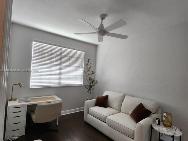 Продажа дома по адресу 706 SW 147th Ave - фото 6228681