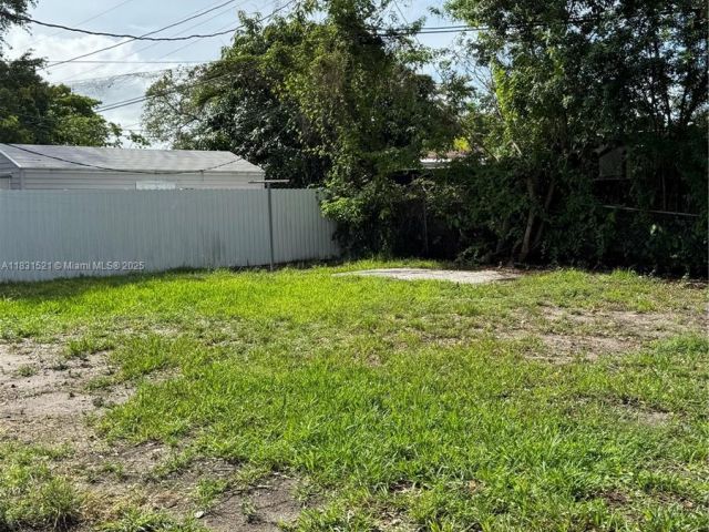 Дом в аренду по адресу 1240 NW 86th St - фото 6228848