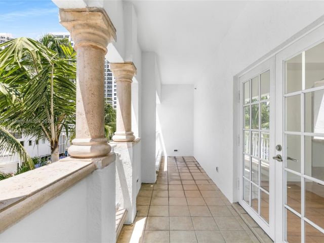 Дом в аренду по адресу 1415 Sunset Harbour Dr 406 - фото 6242344