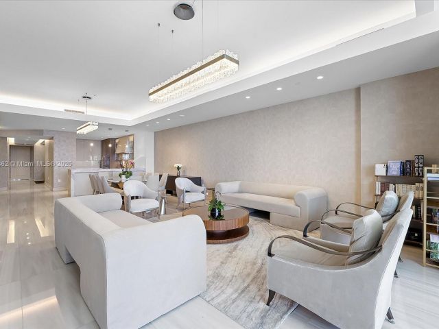 Продажа квартиры # - фото 6229944