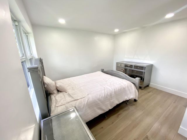 Продажа дома по адресу 118 SW 9th Avenue - фото 6253121