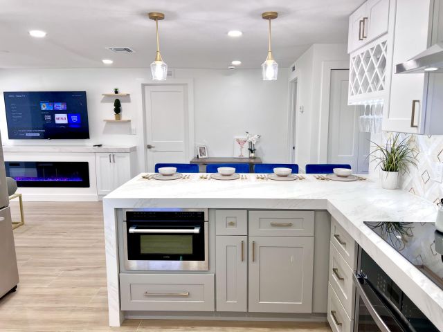 Продажа дома по адресу 118 SW 9th Avenue - фото 6767658