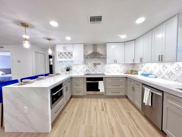 Продажа дома по адресу 118 SW 9th Avenue - фото 6767662