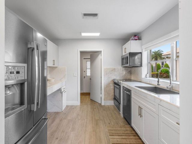 Продажа дома по адресу 900 Marble Way - фото 6230075