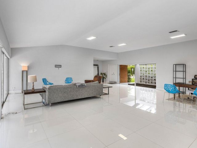 Продажа дома по адресу 900 Marble Way - фото 6230085