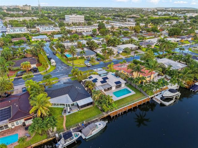 Продажа дома по адресу 380 SE 1st Ter - фото 6248591