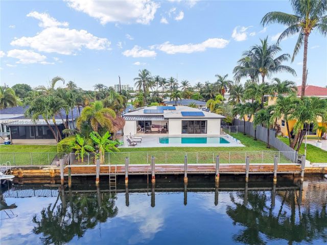 Продажа дома по адресу 380 SE 1st Ter - фото 6248595