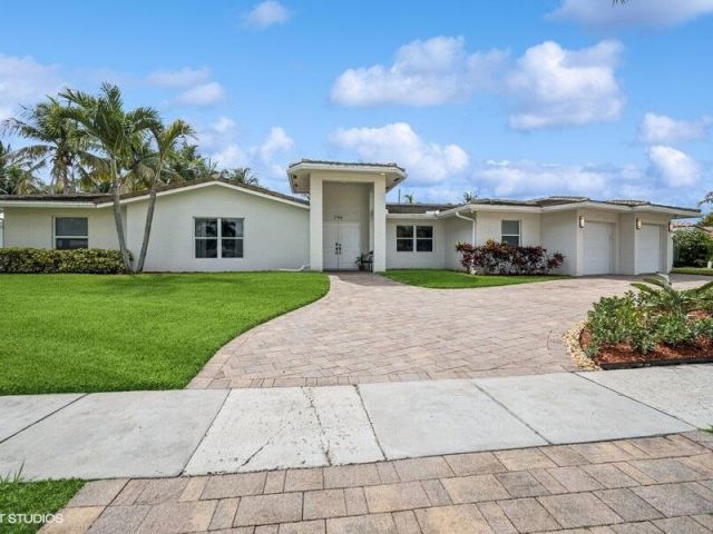 Продажа дома по адресу 746 SW 2nd Street - фото 6252162