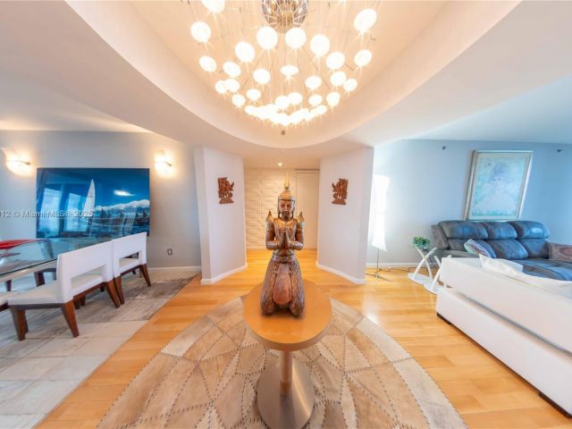 Продажа квартиры # - фото 6233259