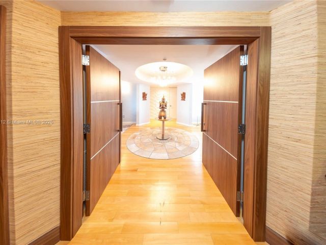 Продажа квартиры # - фото 6233260