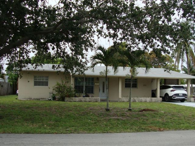 Продажа дома по адресу 1500 NE 33rd Ct - фото 6232450