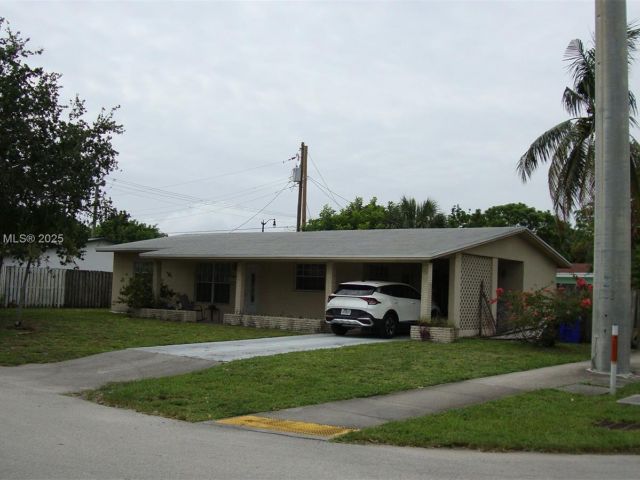 Продажа дома по адресу 1500 NE 33rd Ct - фото 6232451