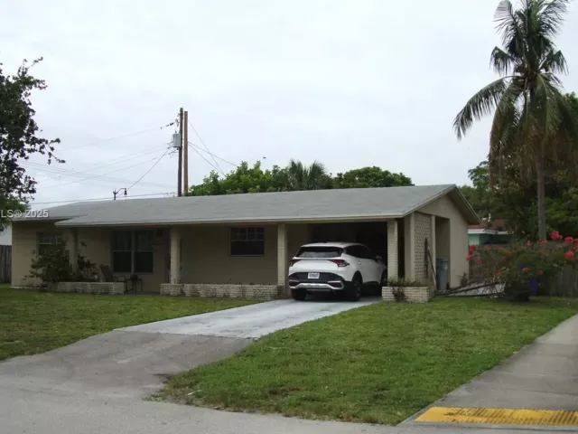 Продажа дома по адресу 1500 NE 33rd Ct - фото 6232452