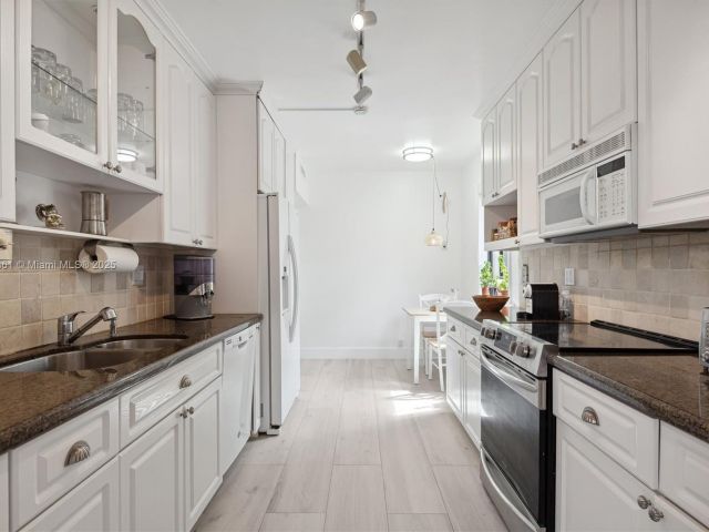 Продажа квартиры #412 - фото 6236650