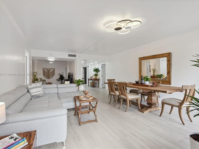 Продажа квартиры #412 - фото 6236659