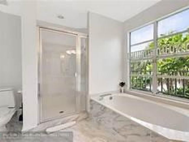 Продажа дома по адресу 301 Isle Of Capri Dr 301 - фото 6231365