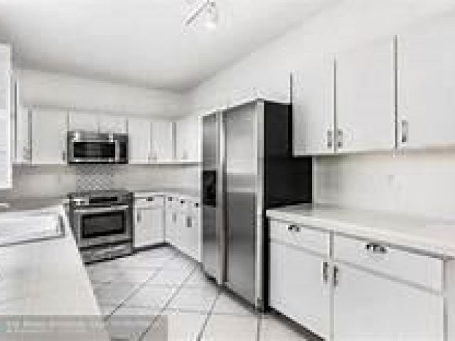 Продажа дома по адресу 301 Isle Of Capri Dr 301 - фото 6231369