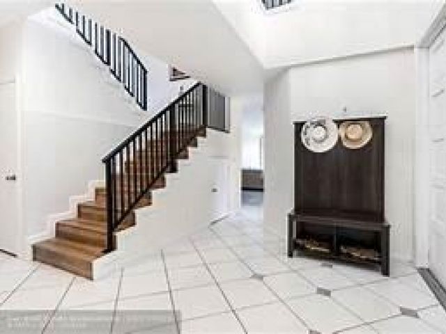 Продажа дома по адресу 301 Isle Of Capri Dr 301 - фото 6231371